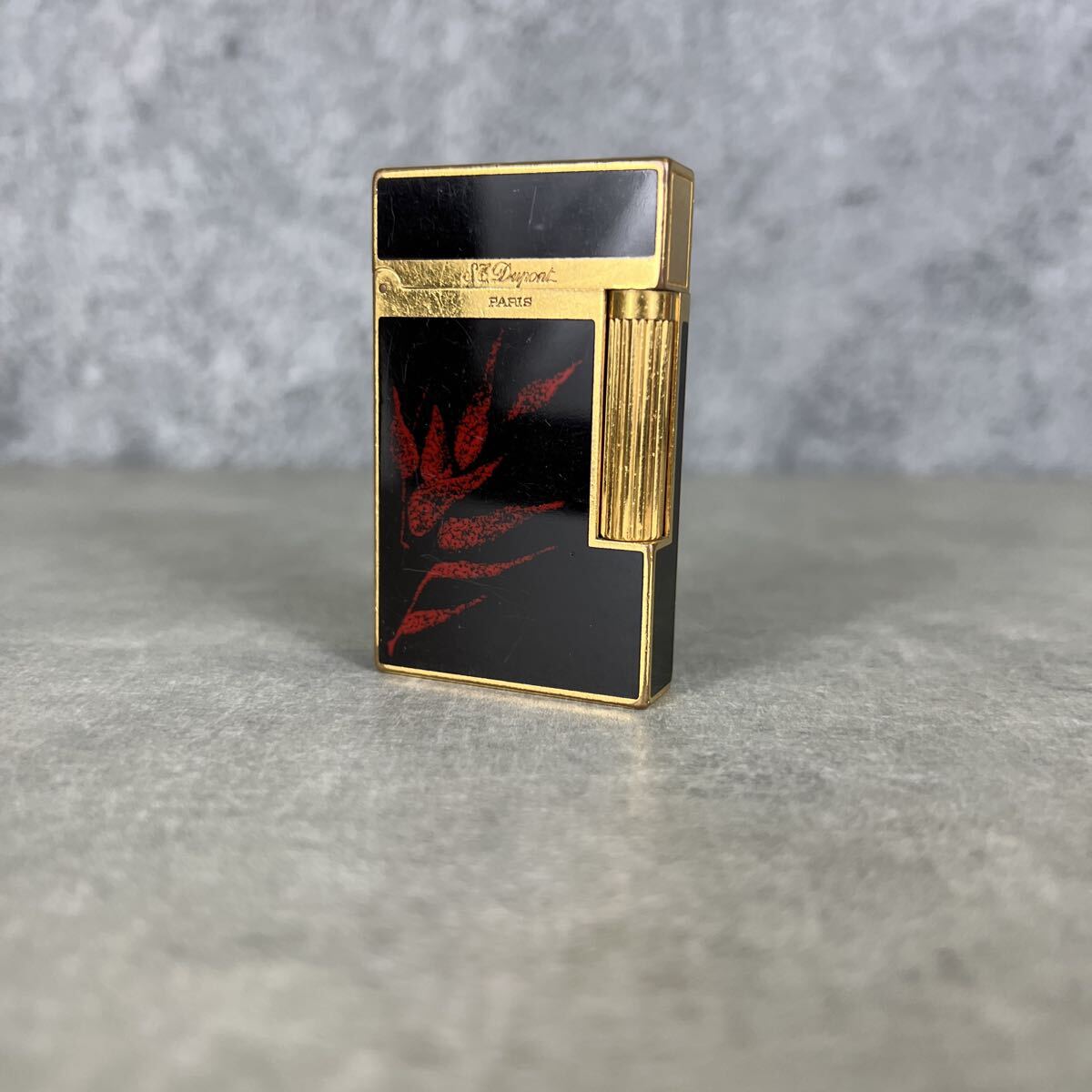 S.T.DuPont デュポン ガスライター 漆 ライン2 ブラック ゴールド 喫煙具 KA3拍卖