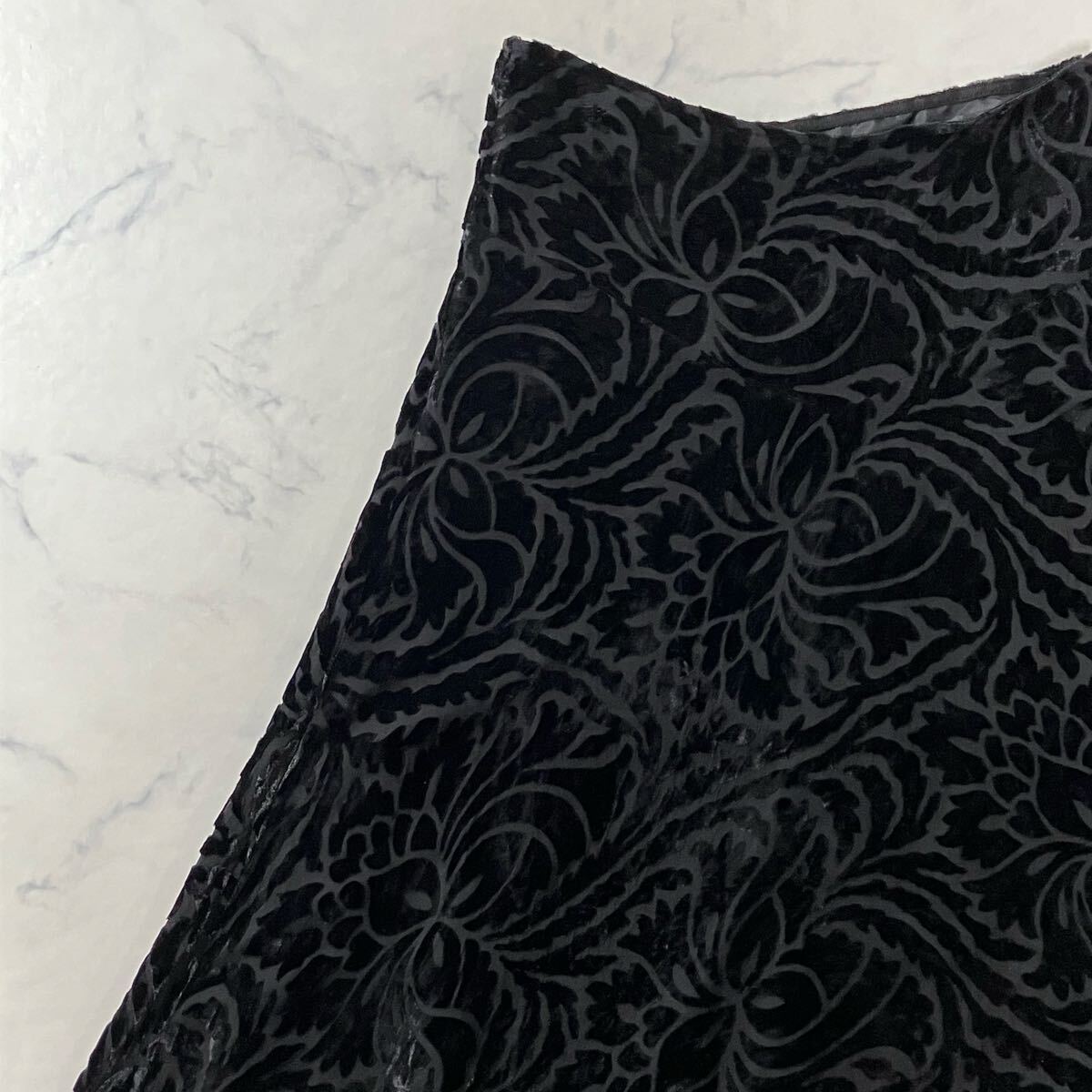 美品 Eddie Bauer エディーバウアー 花柄 ベルベット 切替 裏地付き ジップ フレア ひざ丈 スカート ブラック 0拍卖