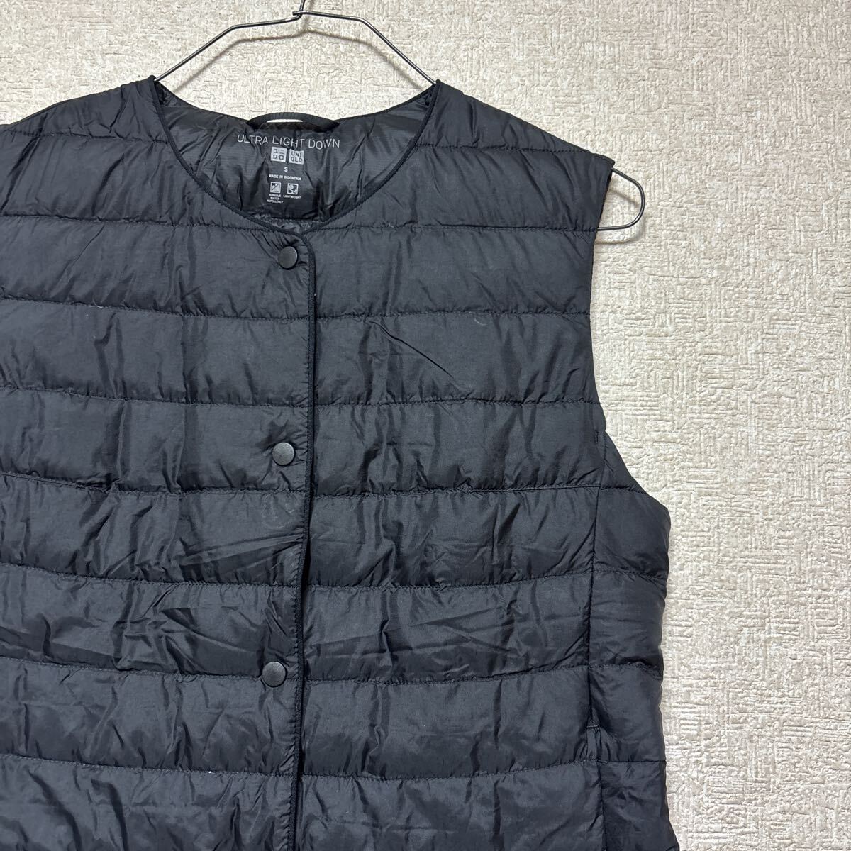 UNIQLO ウルトラライトダウン コンパクトベスト レディースSサイズ 黒 221-440954 インナーダウン拍卖