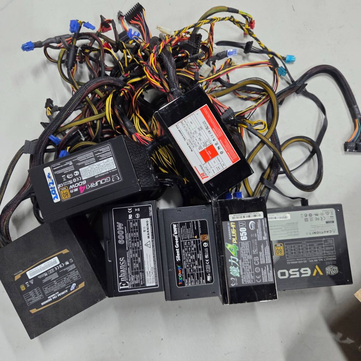 13 通電確認済 電源ユニット 600W~650W 7個拍卖