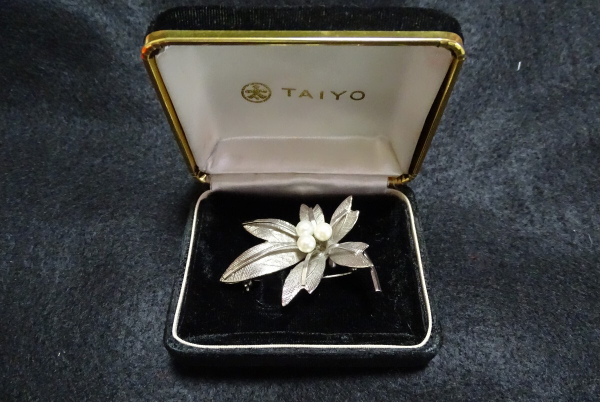 ・商品名: ・パールのブローチ(シルバー) ・販売先: ・TAIYO拍卖