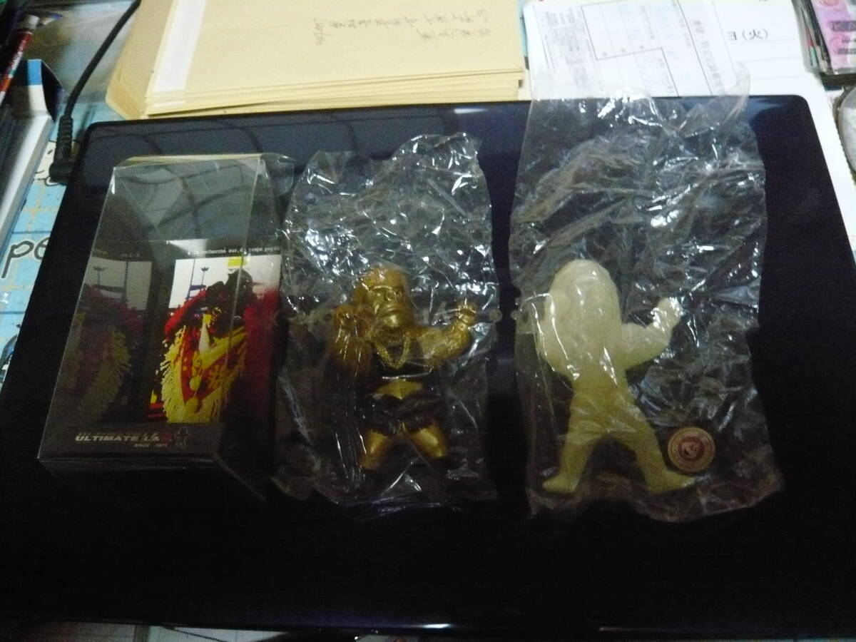 ピープロダクション 【宇宙猿人ゴリ】 ミニソフビ 2体セット (1体:ワンダーフェスティバル限定カラー・蓄光版)拍卖