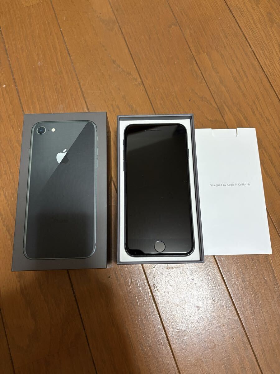 iPhone8 64GB SIMロック解除済み ブラック au 拍卖