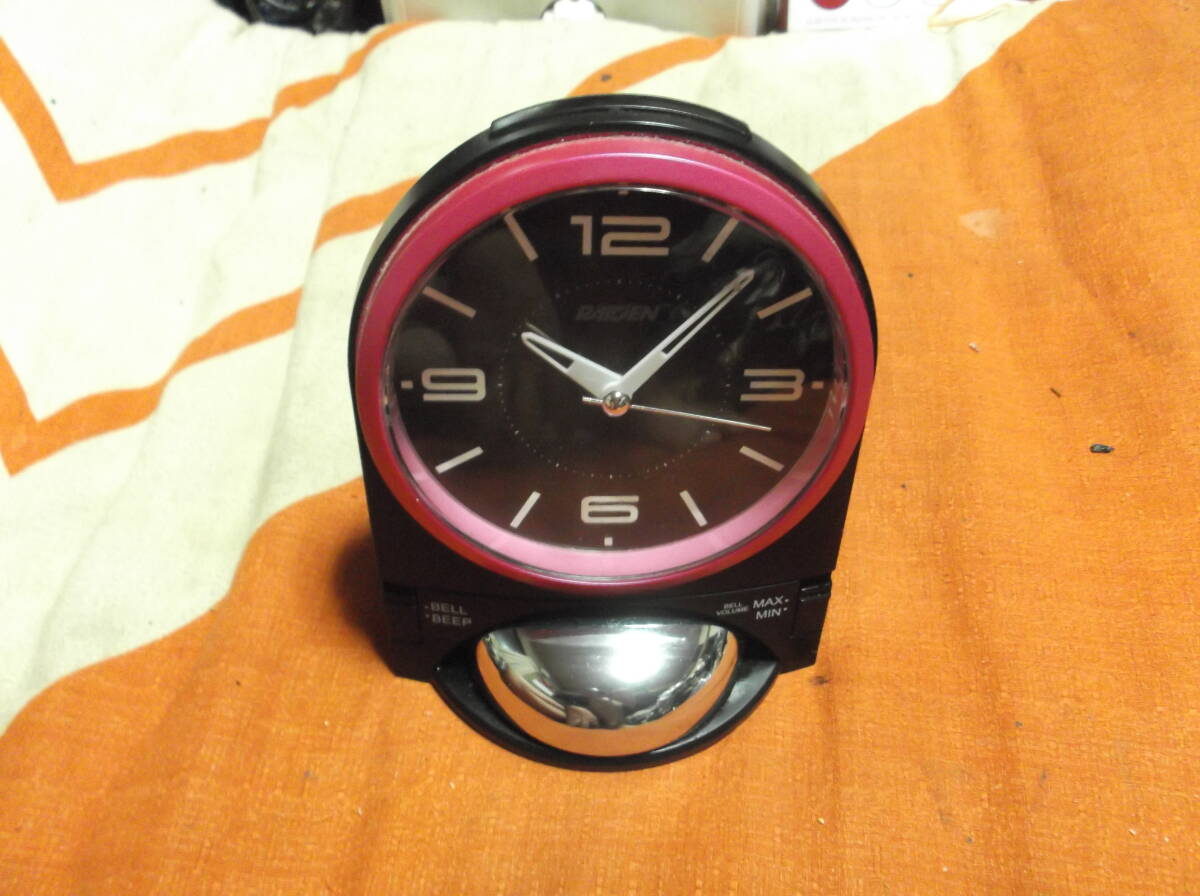 ●SEIKO セイコー クオーツ 置き時計 NR436K 目覚まし時計 切替式アラーム シンプルデザイン●拍卖