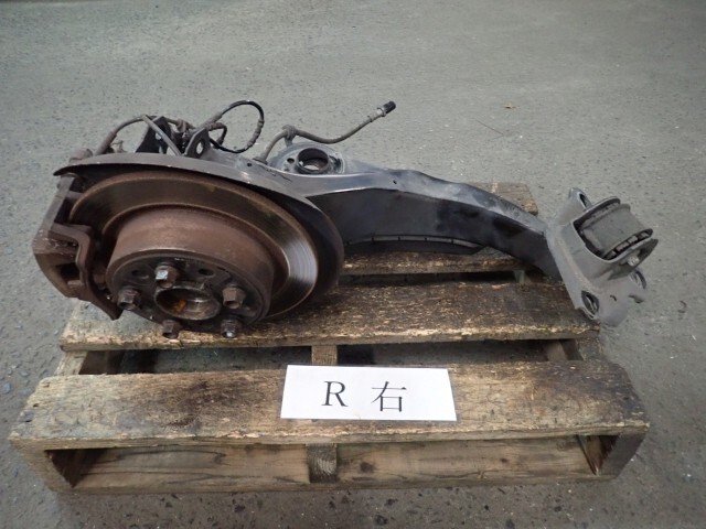 BMW ミニ DBA-XM20 右RナックルハブASSY B70 31216876848拍卖