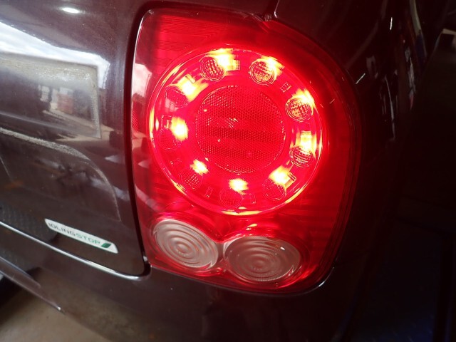 ラパン DBA-HE22S 右テールランプ ZSF 35650-85K11拍卖