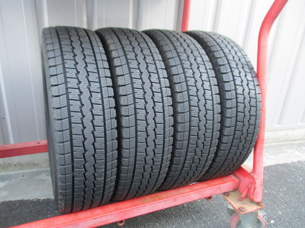 ★☆165/80R13 90/80N LT ダンロップ WINTER MAXX SV01 スタッドレス 2023年製 4本 送料込 T65221020☆★インボイス領収書発行可能拍卖