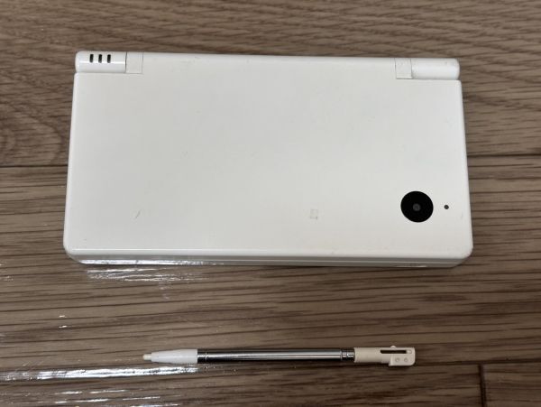 AN25-11D ジャンク扱い 任天堂 ニンテンドー DS NDS アイ i DSi ホワイト 白 本体 TWL-001 レトロ ゲーム ソフト 動作確認済 液晶横線あり拍卖