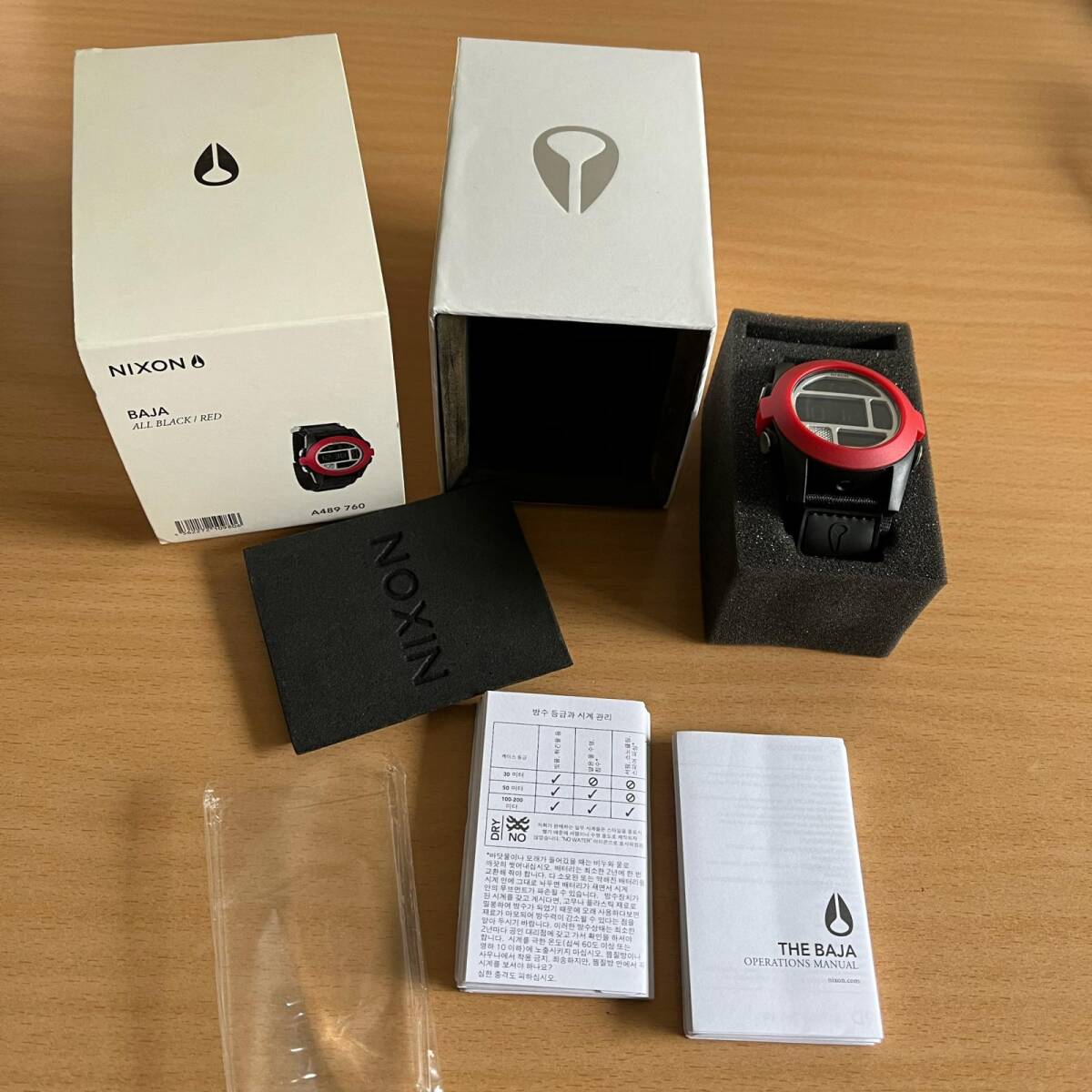 131-0447 NIXON ニクソン BAJA メンズ腕時計 クオーツ デジタル ブラック レッド 稼働品拍卖