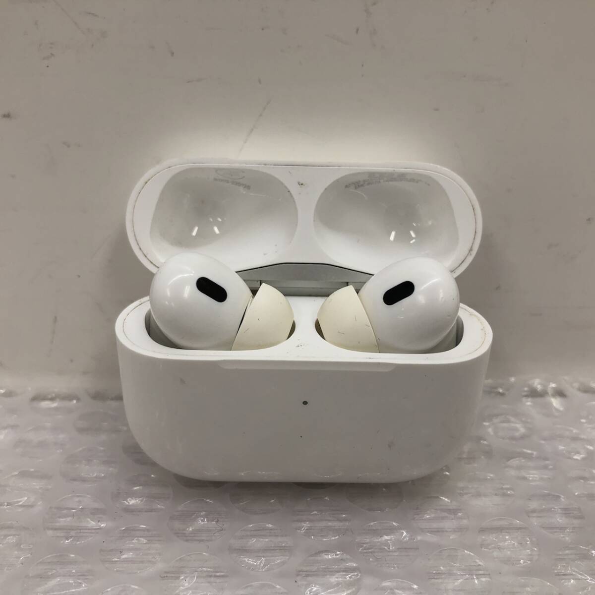 Apple AirPods Pro エアポッズプロ 第2世代 A3047 A3048 A2700 ワイヤレスイヤホン 251105SK490002拍卖