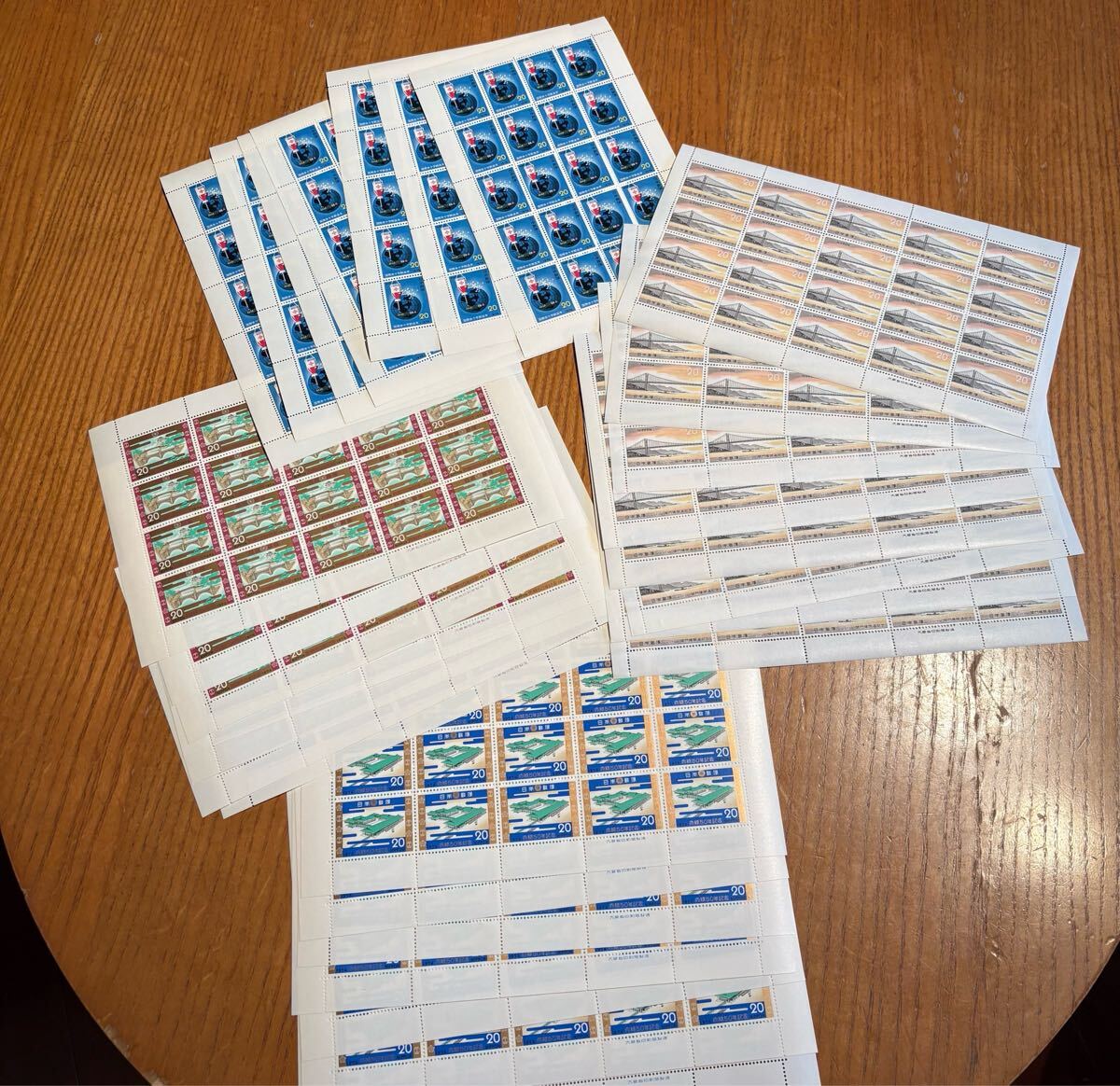 p17① 切手シート 記念切手 日本切手 国際赤十字献血 関門橋開通 昭和大婚50年 額面11600円拍卖
