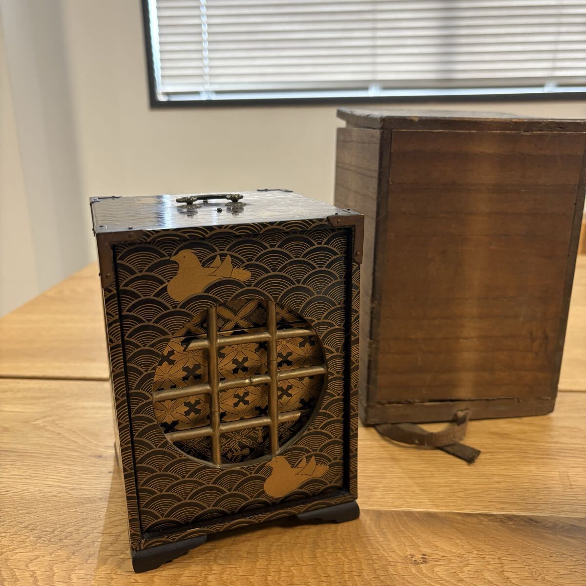 go1 アンティーク 古道具 小物入れ 当時物 小箪笥 木箱付き 昭和レトロ 時代物拍卖