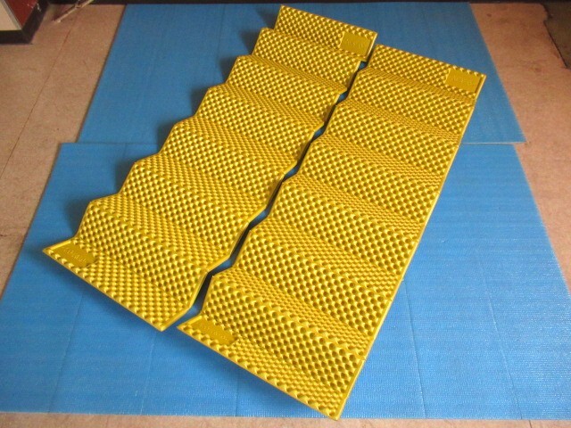 THERMAREST サーマレスト Z-LITE マットレス イエロー 2点セット キャンプ アウトドア 管理7KX1114G-B3拍卖