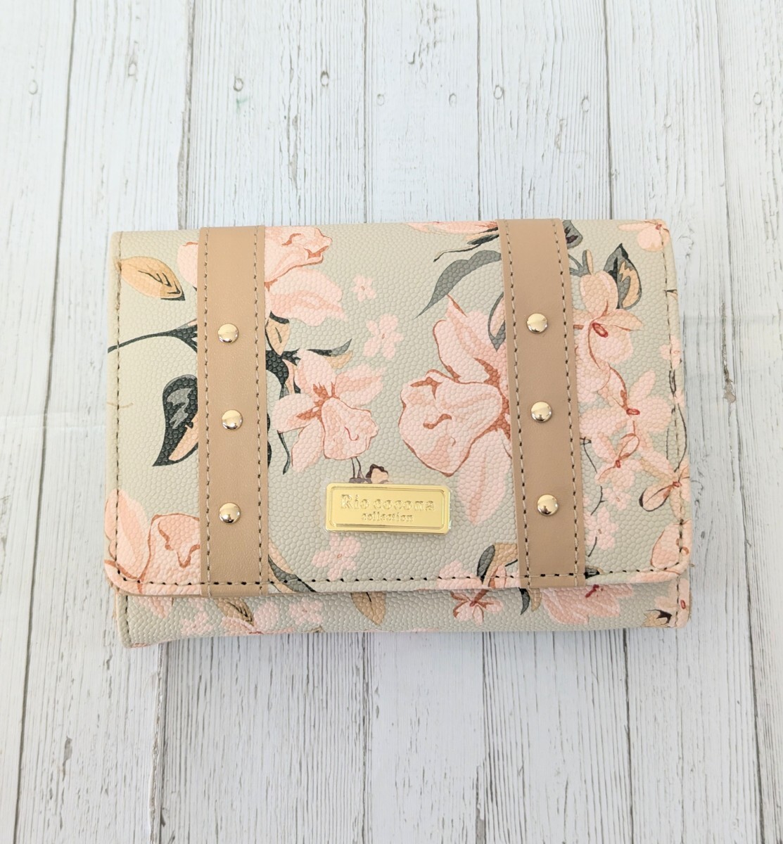 Rio cocona レディース 財布 二折り ギフト プレゼント 花 ベージュ拍卖