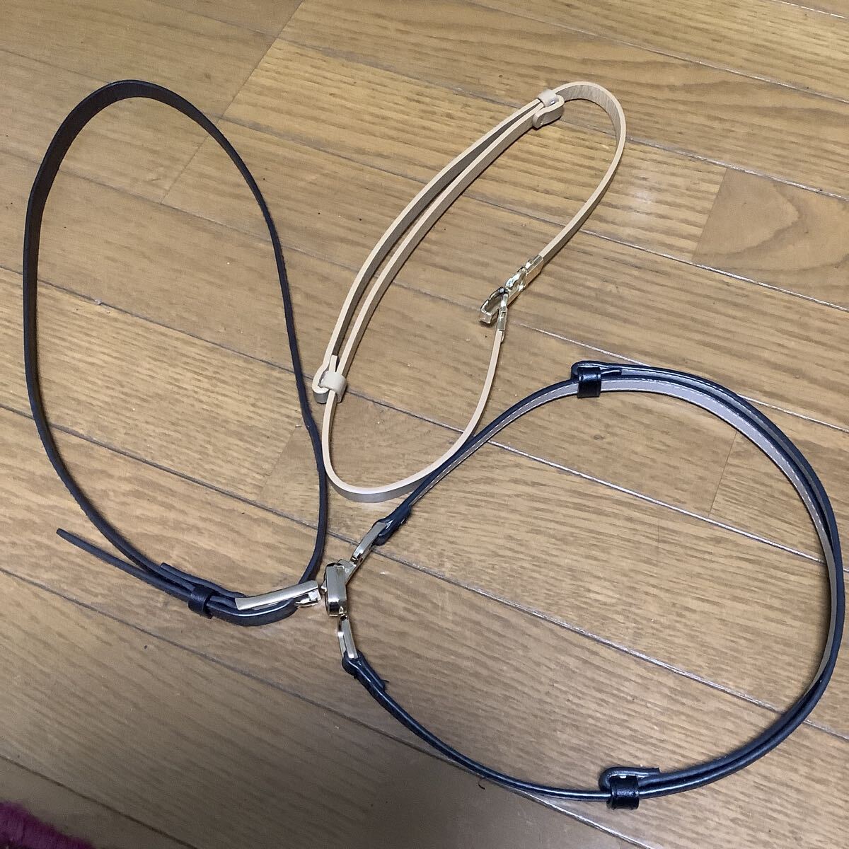 細いベルトレディース 黒,茶色,ベージュ色 幅約1~1、2cm 保管品 送料230円拍卖