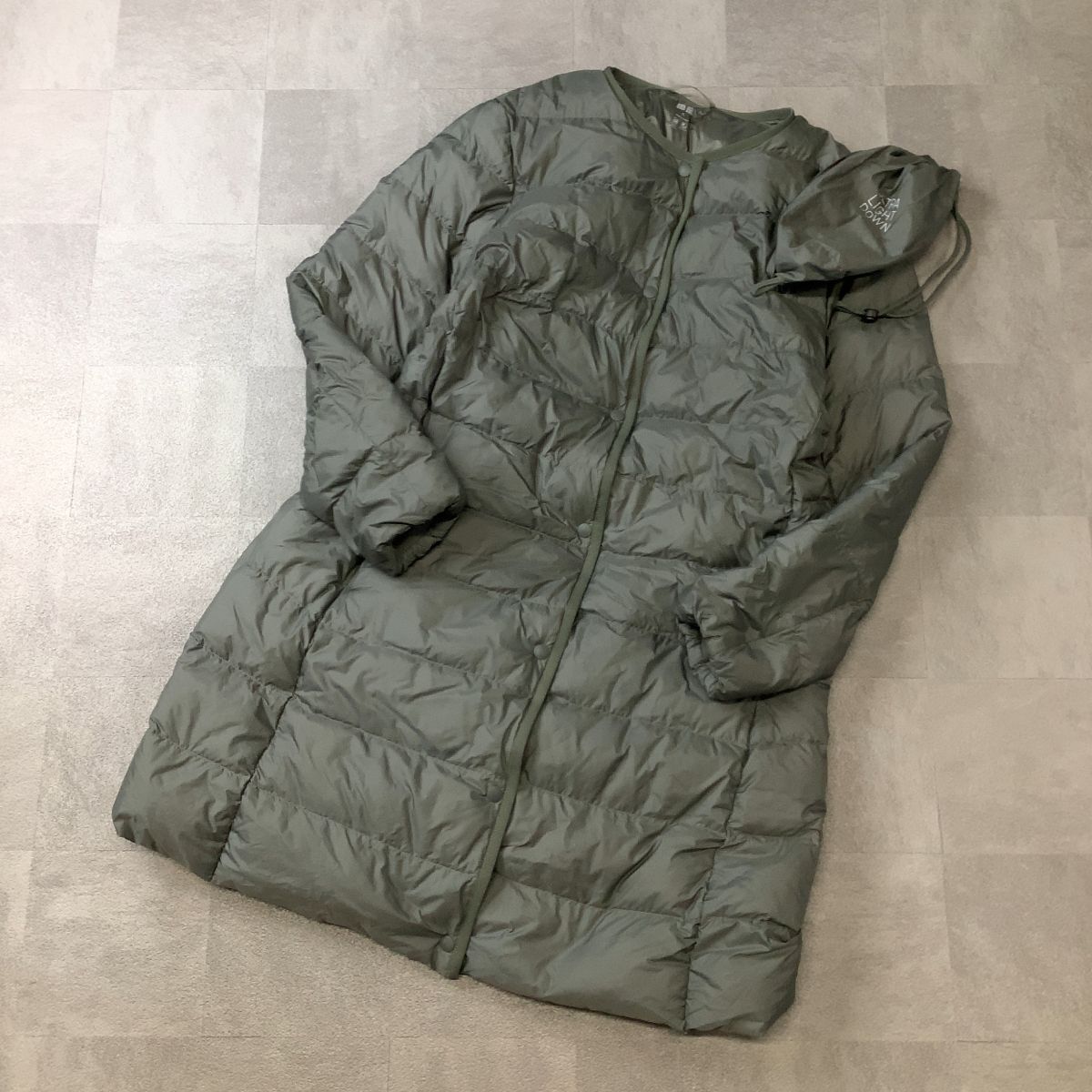 近年モデル ユニクロ UNIQLO ウルトラライトダウンコート ノーカラー ダウンジャケット レディース カーキ XL golf 軽量ダウン拍卖