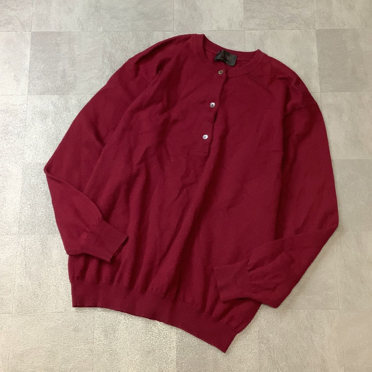 【高級感溢れるカシミヤ 100%】美品 イタリア製 ISHIZAKI カシミアニット ボタン セーター レディース ボルドー 44 2XL 大きいサイズ拍卖
