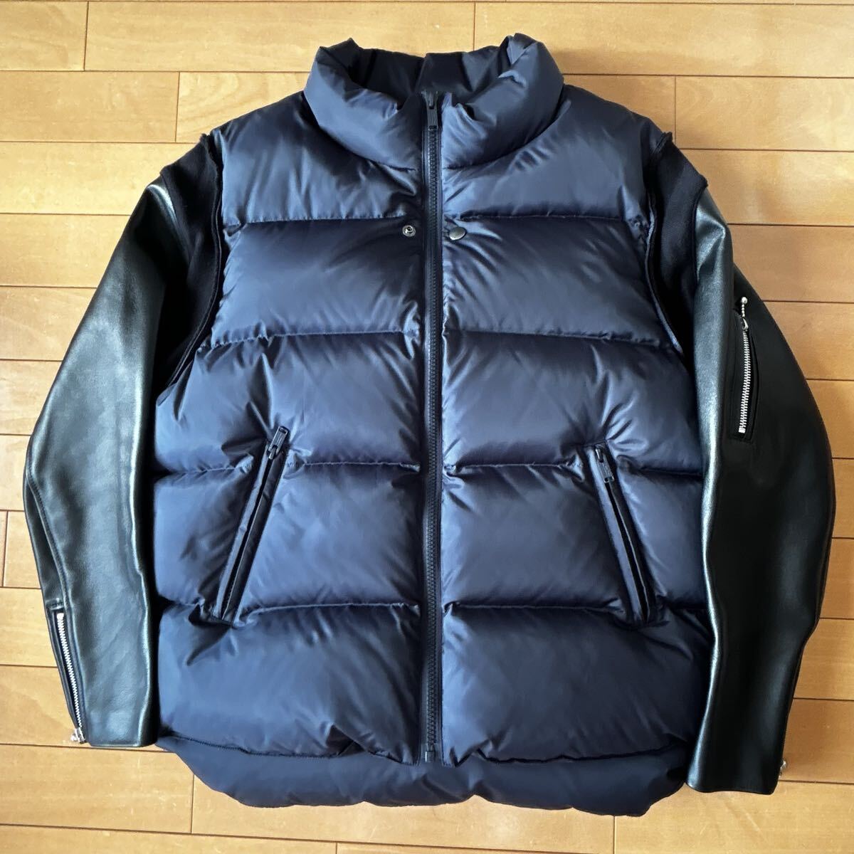 【未使用】 UNDERCOVER アンダーカバー レザースリーブダウンジャケット ダウンジャケット ネイビー拍卖