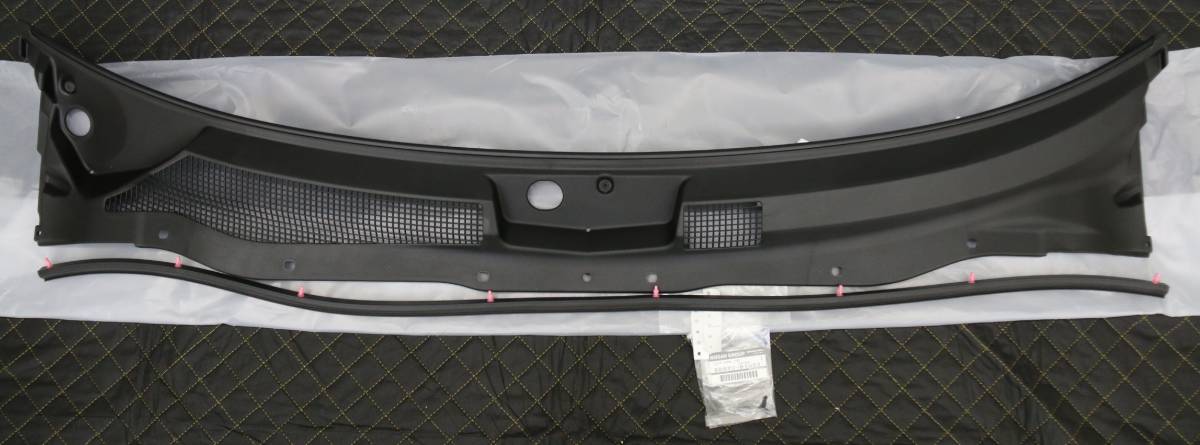 BNR34 スカイラインGT-R カウルトップカバー&シーリングラバー&クリップ他フルセット 日産純正 新品未使用 N34-124拍卖