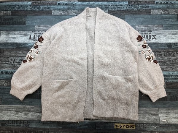 レディース 袖花刺繍 前あき ニットカーディガン L 白みグレー拍卖