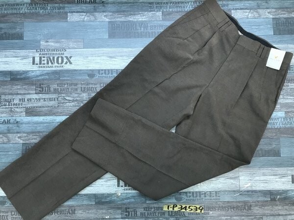 訳あり新品!LYLE&SCOTT ライルアンドスコット メンズ ツータック 起毛 センタープレスパンツ 82㎝ ブラウン拍卖