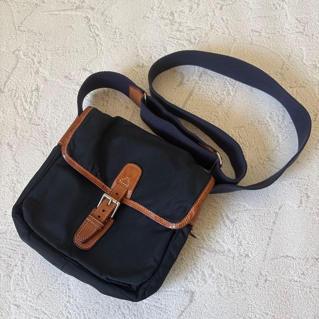 Felisi 9738:ナイロン × レザー ショルダーバッグ 濃紺 / フェリージ拍卖