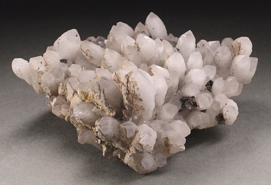 ∇花∇天然水晶原石 クォーツ・クラスター パイライト(黄鉄鉱)共生 幅13.5×9.2cm/重量548g 鉱物 天然石 宝石置物 群晶 E拍卖