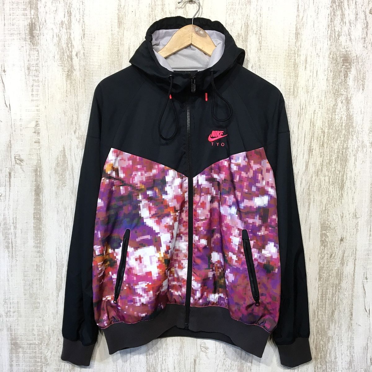 107☆【デジタル モザイクデザイン フーディージャケット】NIKE ナイキ ウィンドパーカー M拍卖