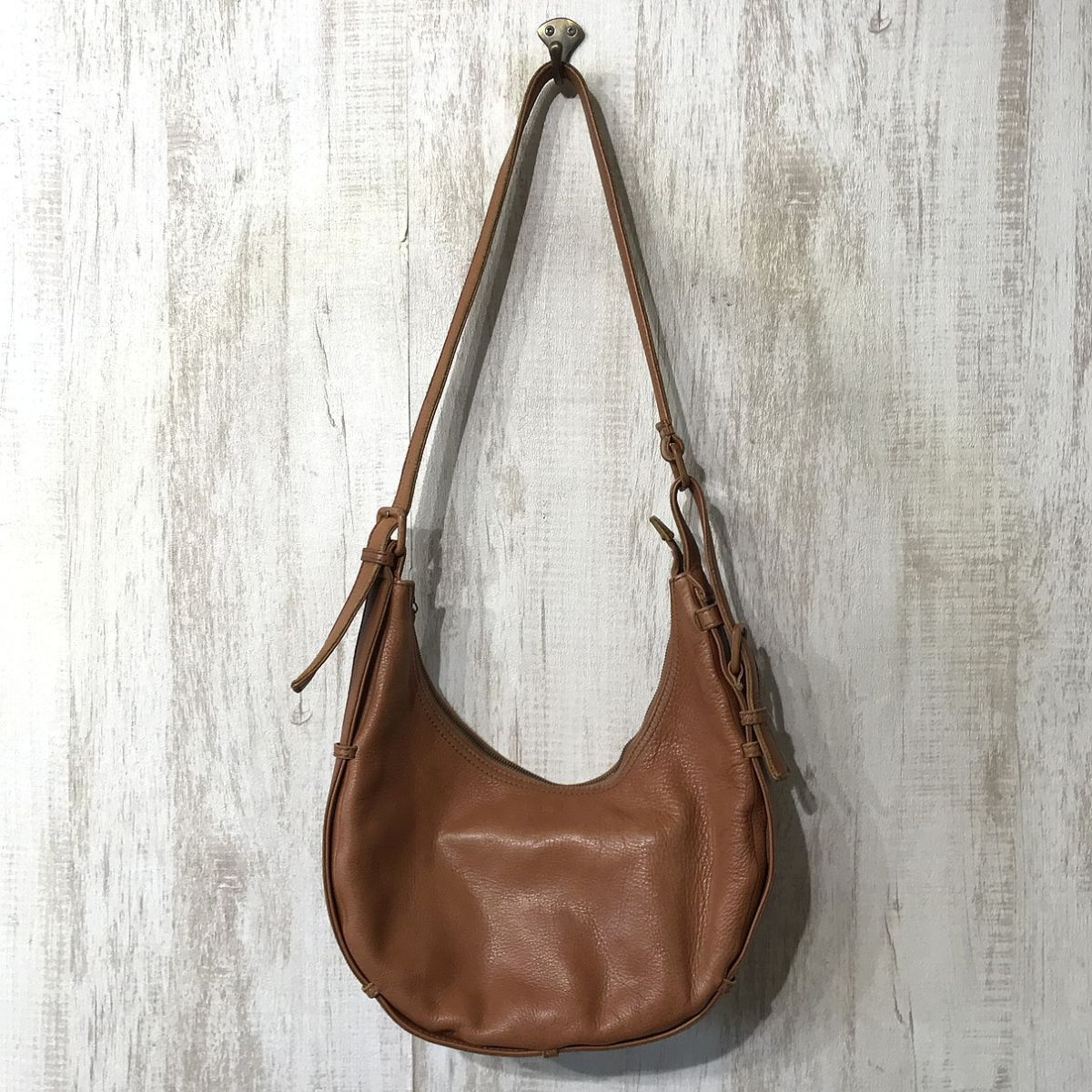 at156☆【レザーショルダーバック】genten ゲンテン 茶拍卖