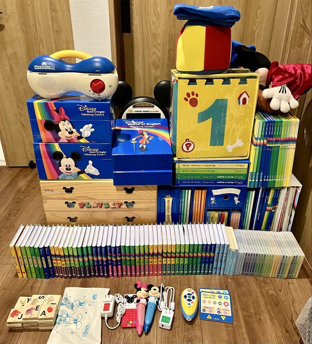 【DWE ディズニー英語システム】ワールドファミリー セット ブルーレイ、CD、テキスト等まとめセット年式不明 ジャンク 1円〜スタート拍卖