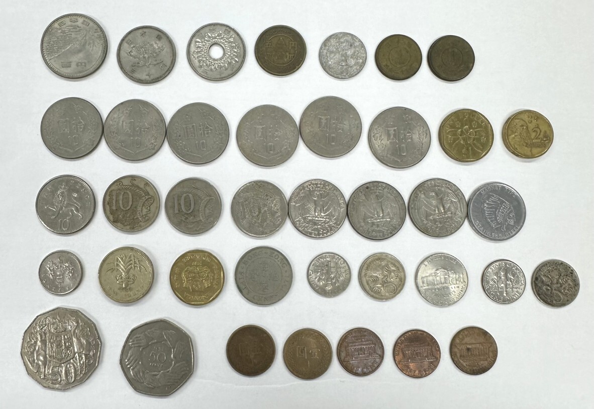 【まとめ】古銭208円 100円1枚 50円2枚 5円1枚 1円3枚 海外古銭193g 32枚拍卖