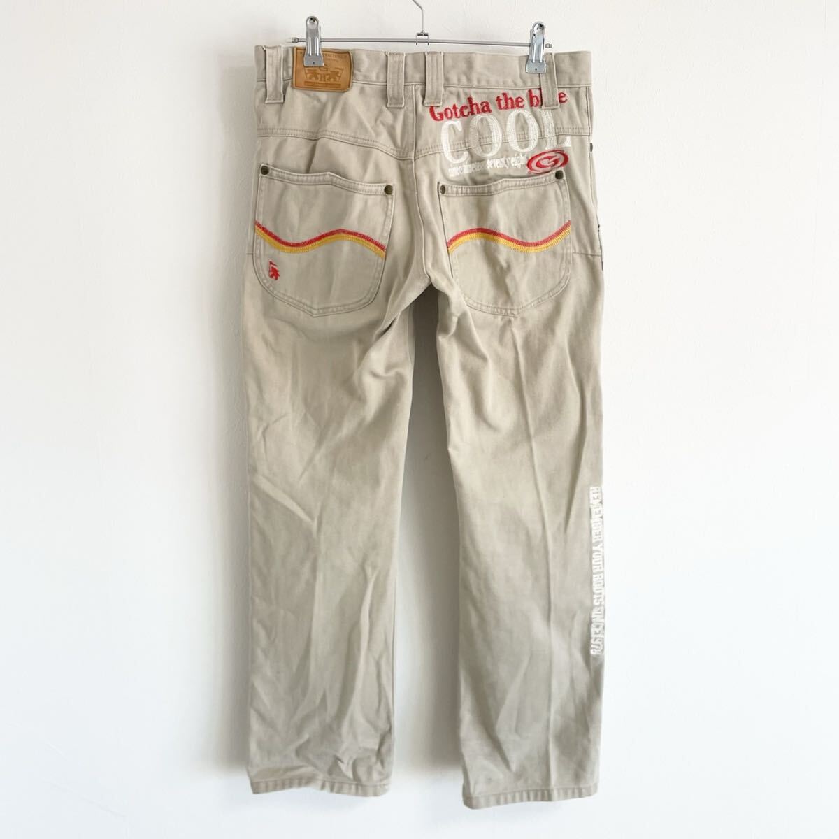 【GOTCHA/ガッチャ】豪華刺繍ロゴ コットンパンツ/チノパン/ベージュ/S表記/衝撃プライス!フリーク待望最強の1着!完全売切★NF49拍卖