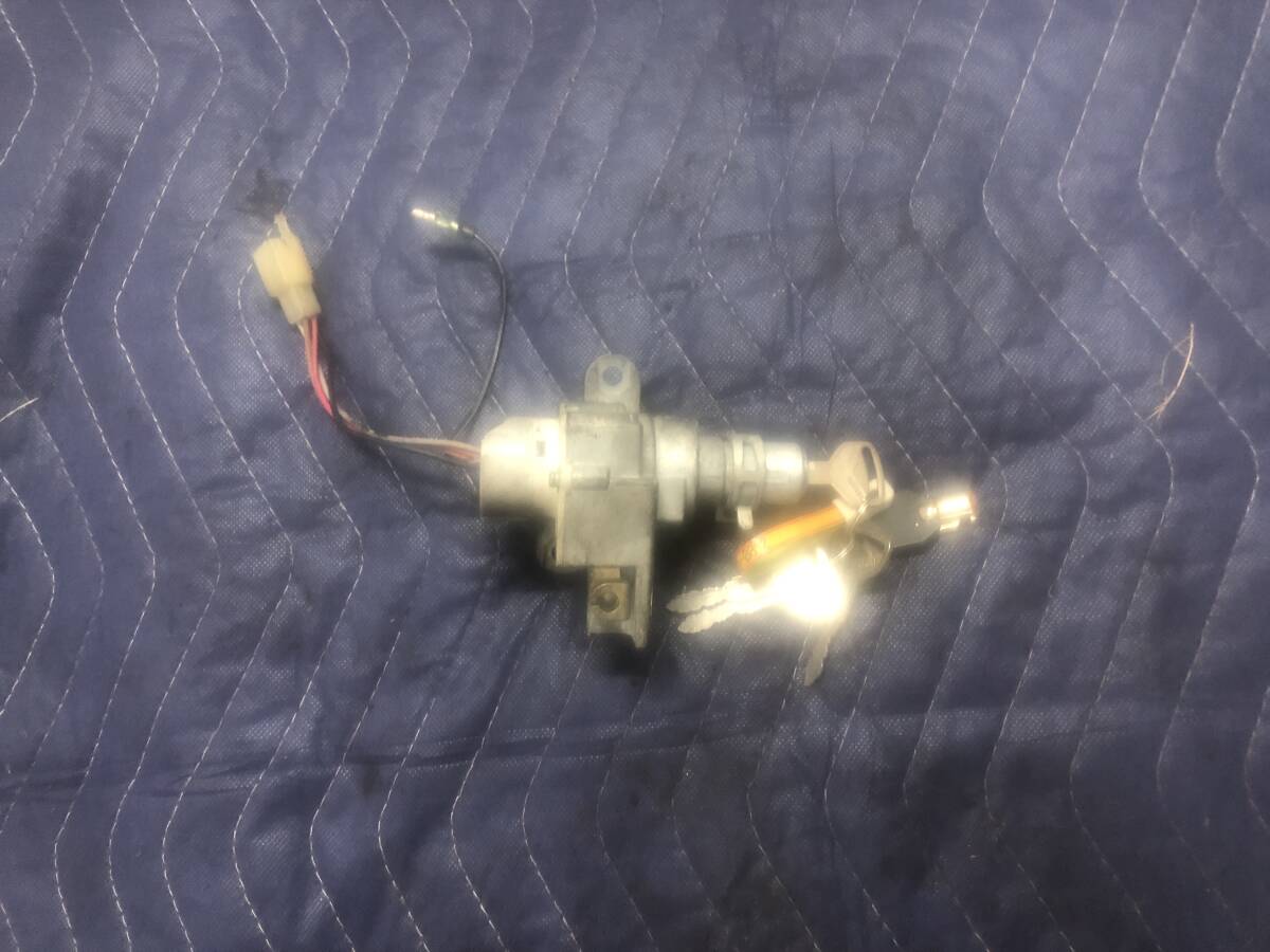 YAMAHA アプリオ 4JP 純正 キーシリンダー 神戸~ C167-9拍卖