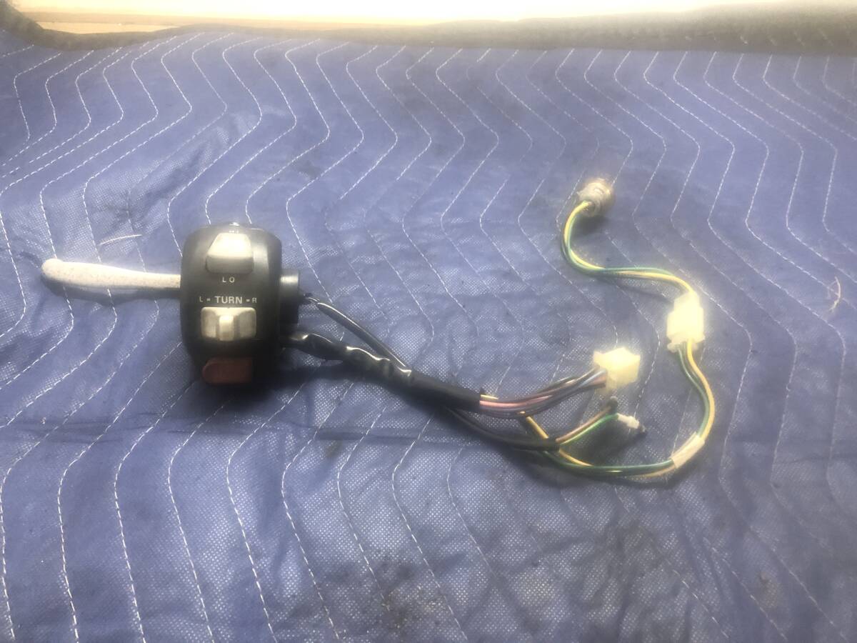 YAMAHA アプリオ 4JP 純正 ハンドルスイッチ 【左】 神戸~ C167-11拍卖