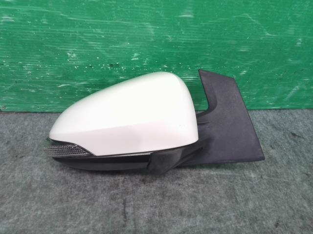 アクア DAA-NHP10 右ドアミラー G 87910-52D70拍卖