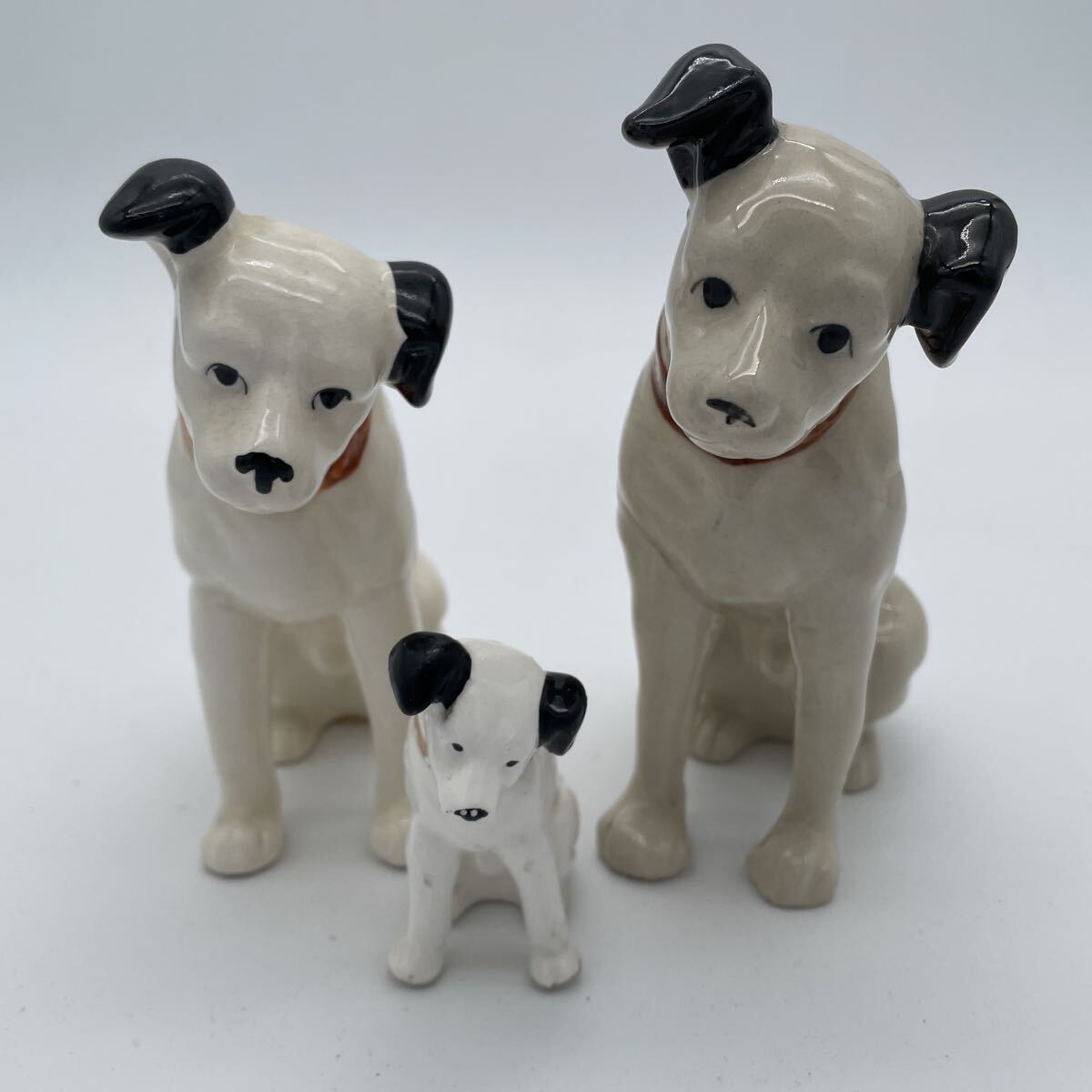 ビクター犬 陶器 昭和レトロ 置物 犬 インテリア コレクションヴィンテージ ニッパー君 当時物 Victor 三体セット アンティーク大中小②拍卖