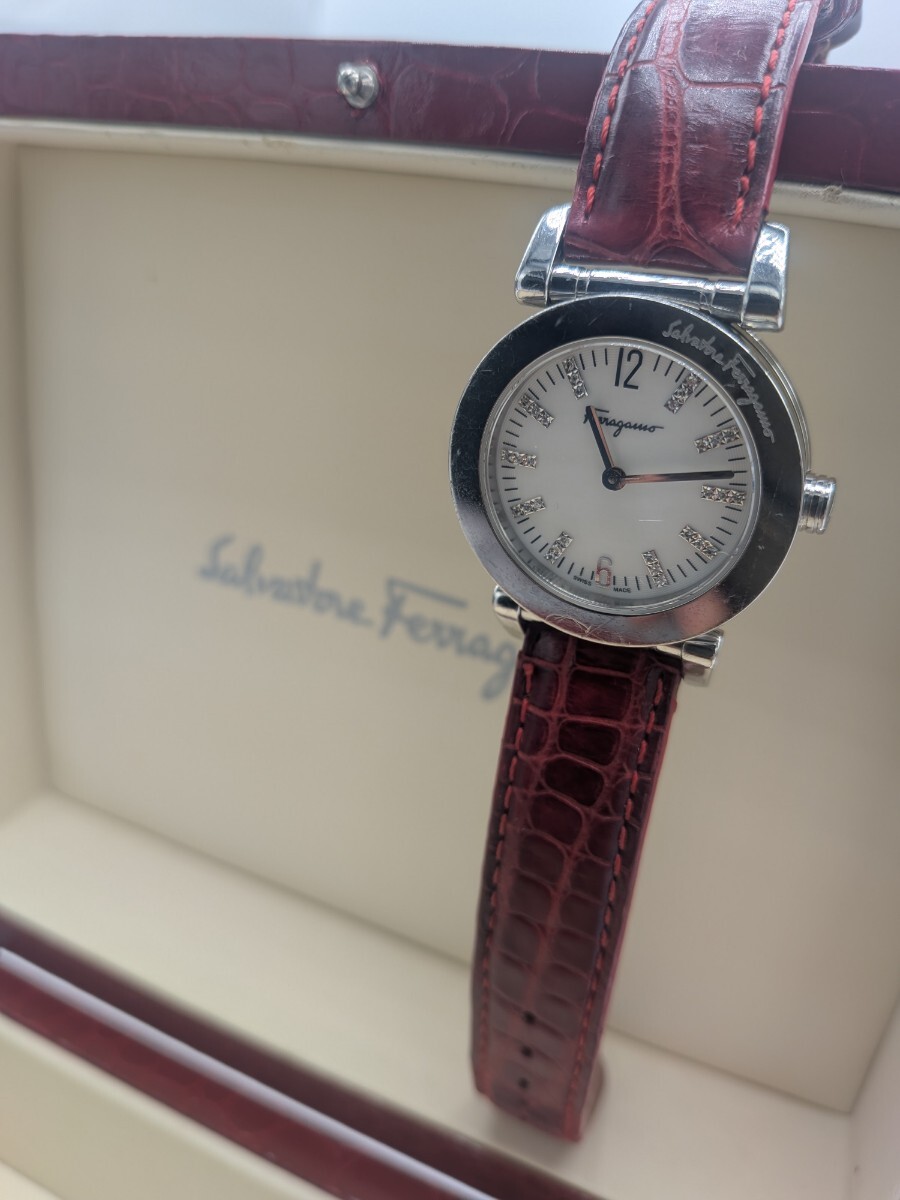 Salvatore Ferragamo フェラガモ 腕時計 クォーツ 新品電池交換済 シェル文字盤 ダイヤ拍卖