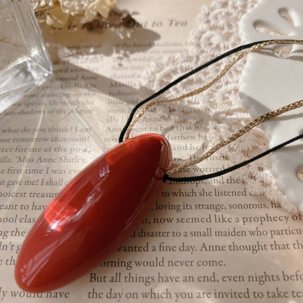 ペンダント"流星"<朱色>黒&ゴールドコード 漆■Vintage jewelry accessoriesF0408拍卖