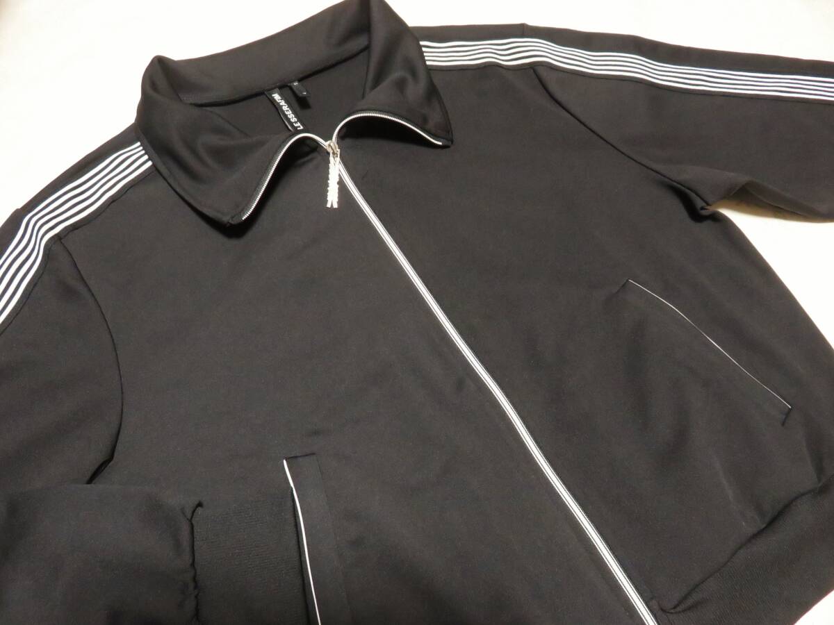 美品 LE SSERAFIM ルセラフィム トラック トップ Lサイズ ブラック/黒 ジップアップ ジャケット ジャージ K-POP ポップアップ拍卖