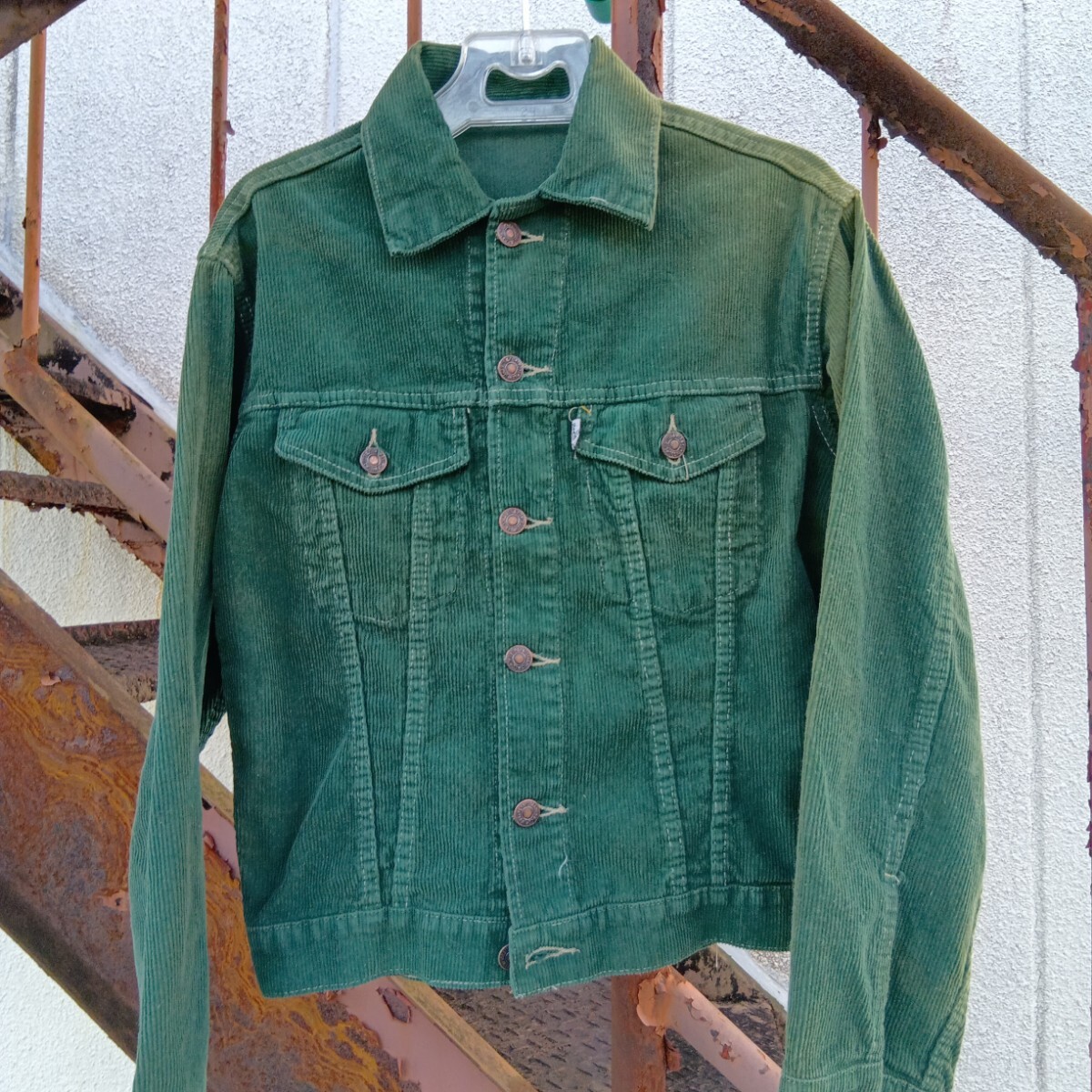 最終値下げ価格!早い者勝ち!USA製★リーバイス★後染め★緑色 コーデュロイJK★フェードが雰囲気抜群! トラッカージャケット拍卖