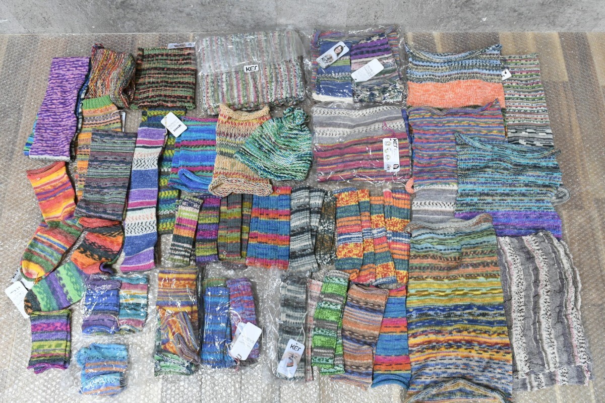 t7K154 毛糸 服飾小物 まとめ セット KFS マフラー ソックス 靴下 ネックウォーマー スヌード 帽子 キャップ 梅村マルティナ レディース拍卖
