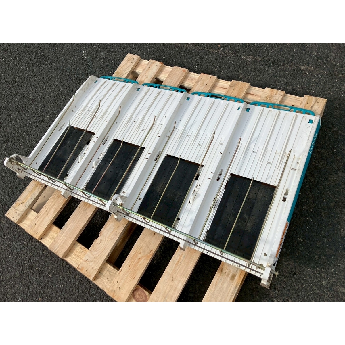 鳥取県渡し クボタ 苗のせ台 JC4 パーツ 田植機 部品 苗乗せ 取付 交換 4条植用 現状渡し 中古 直P10598150拍卖