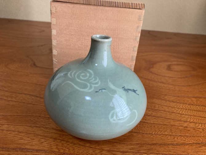 花入 高麗青磁花瓶 梨花窯 1088拍卖