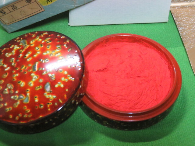 高級漆器 若狭塗 朱肉 印肉 印泥 内径6.5cm 未使用品 長期保管品 赤 卵殻 貝殻 螺鈿 送180拍卖