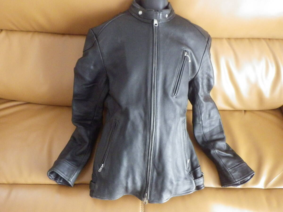 BUFFALO BOBSのいかしたブラック革ジャン シンプルながら細身のスタイルでメチャかっこいい拍卖