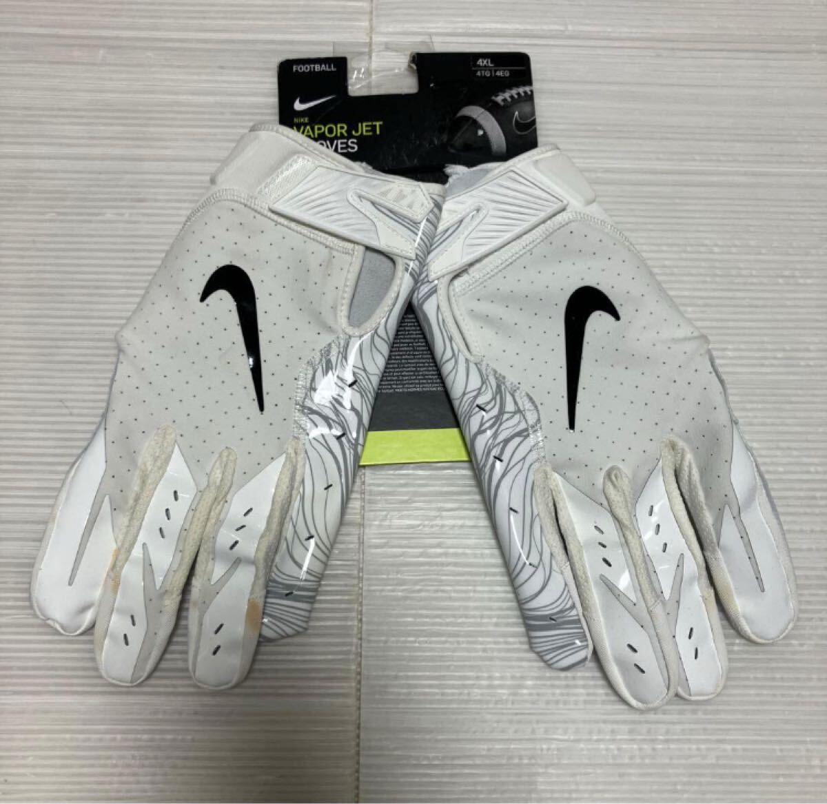 送料無料 新品 NIKE アメフト グローブ VAPOR JET 5.0 4XL拍卖