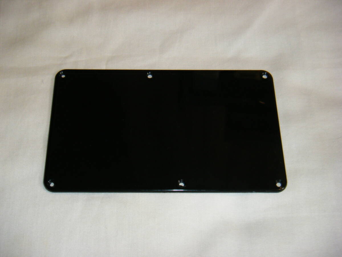 ストラト用バックプレート・ノーホールタイプ・ブラック・国産品 拍卖