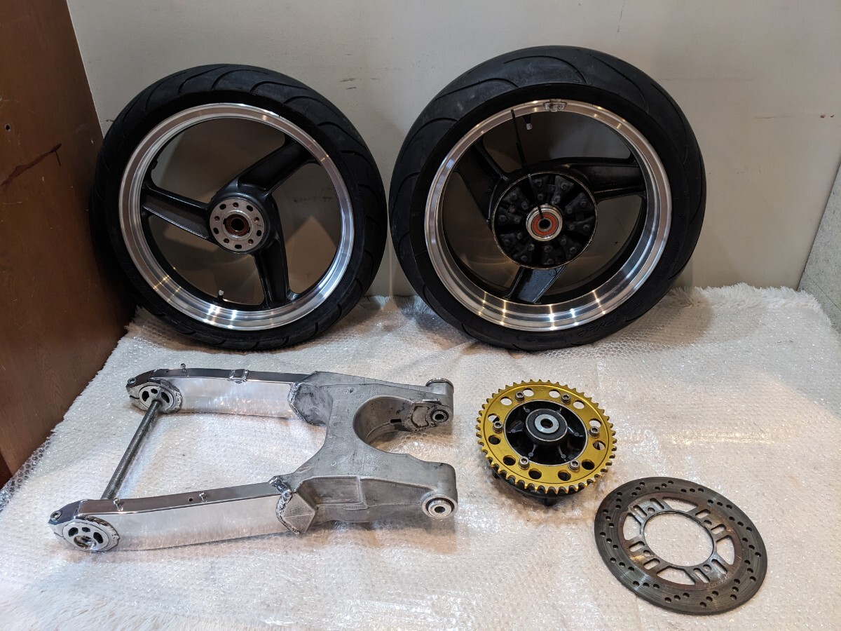 Kawasaki GPZ900R用 SPEC Engineering 加工ZZR1100F.R ホイール/スイングアーム/キャリパーサポート/bremboセット 美品拍卖