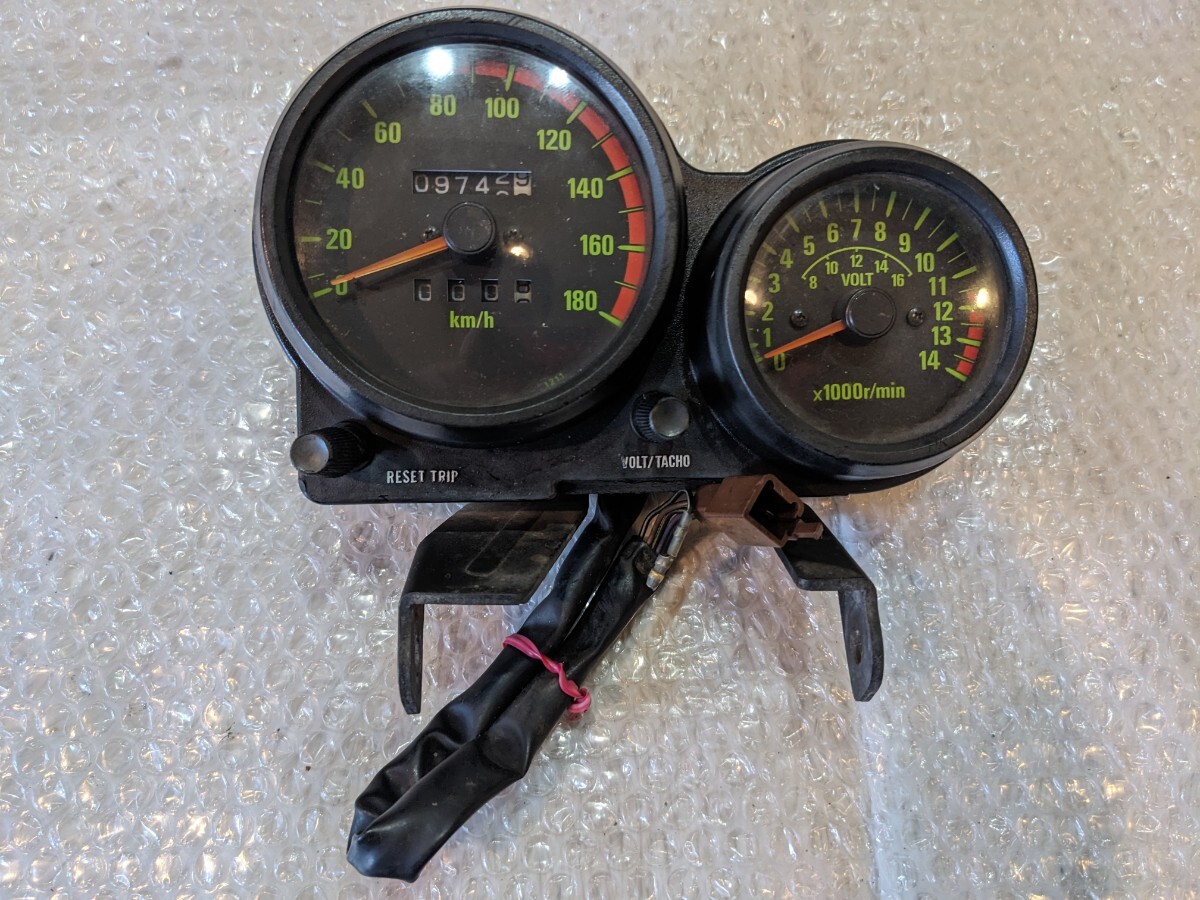 Kawasaki GPZ400F 純正スピードメーター拍卖