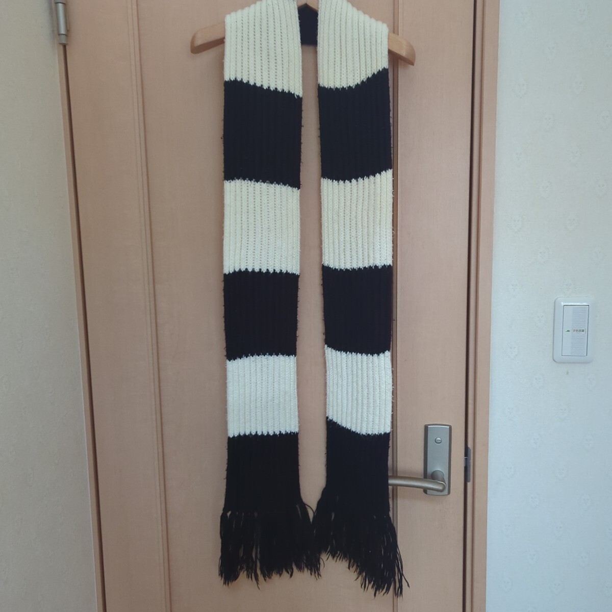 レディース☆黒白のボーダーマフラー・ストール☆送料込み拍卖